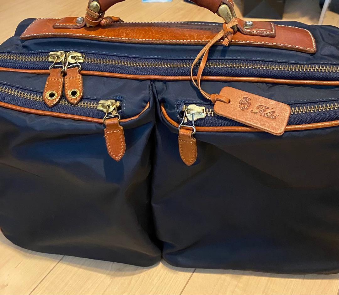 Felisi ネイビー バッグ　ソフトボストン