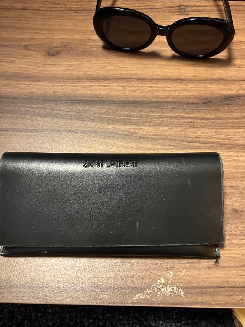 ピ*ウ様 SAINT LAURENT サングラス ブラックレンズ