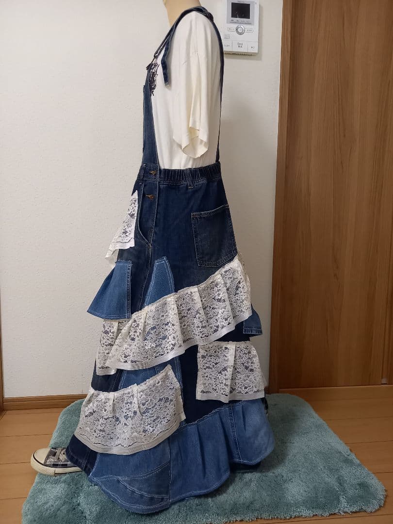 セール　デニムリメイク　フリフリフリルサロペット　一点物
