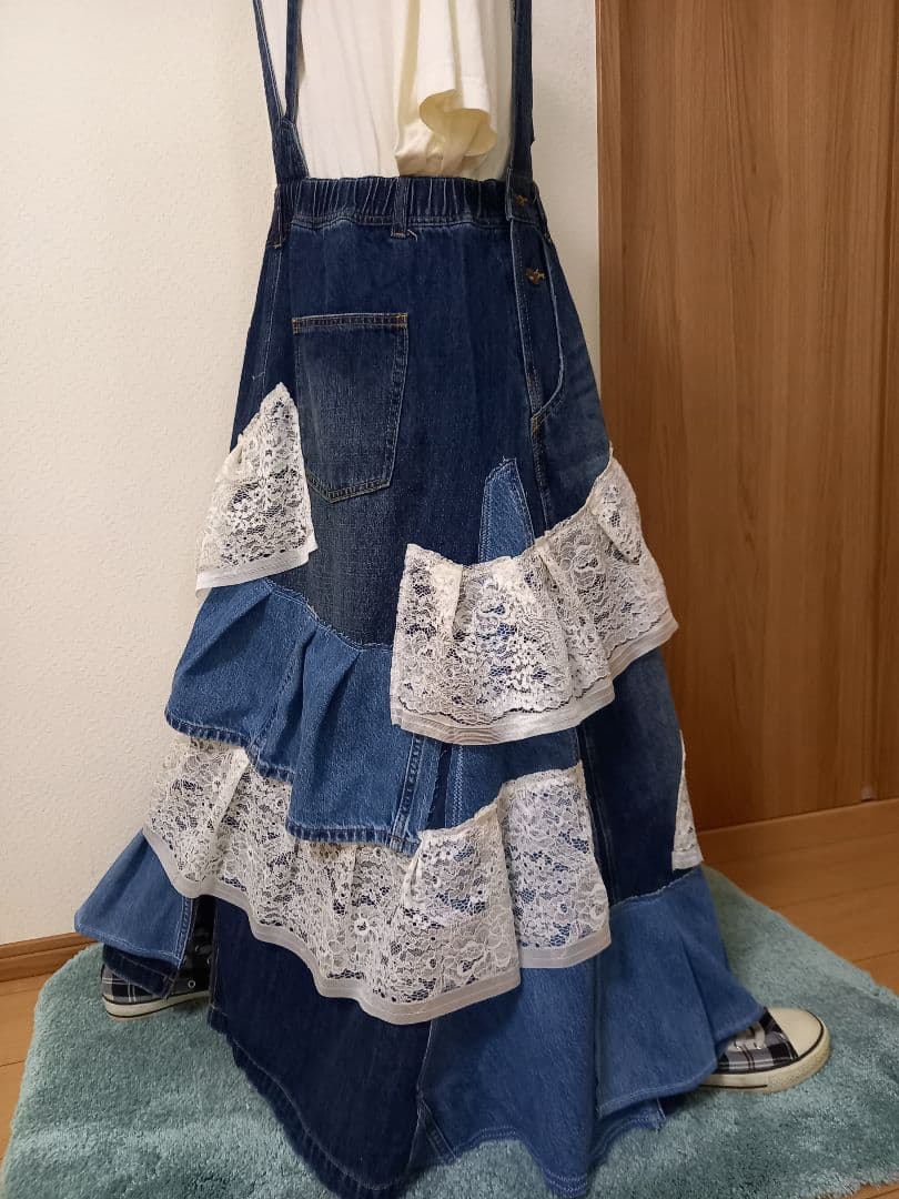 セール　デニムリメイク　フリフリフリルサロペット　一点物