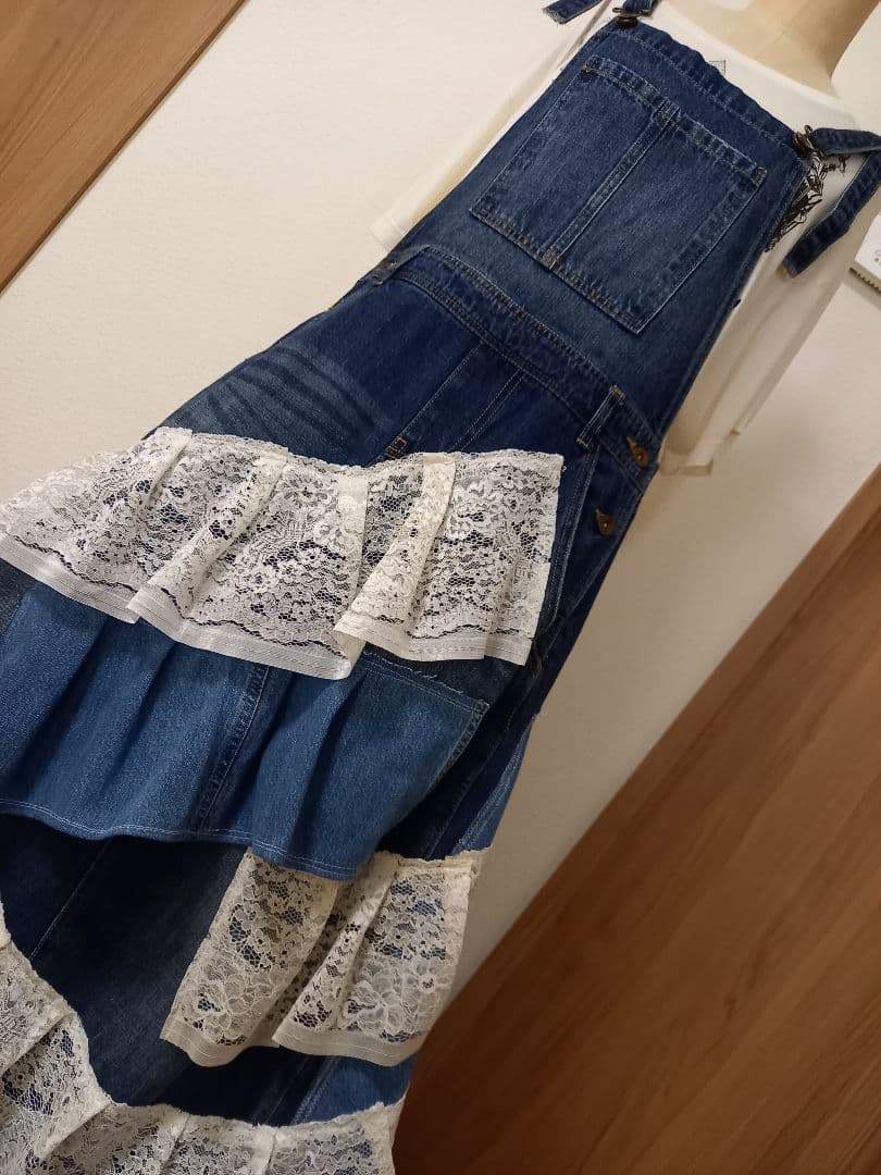 セール　デニムリメイク　フリフリフリルサロペット　一点物