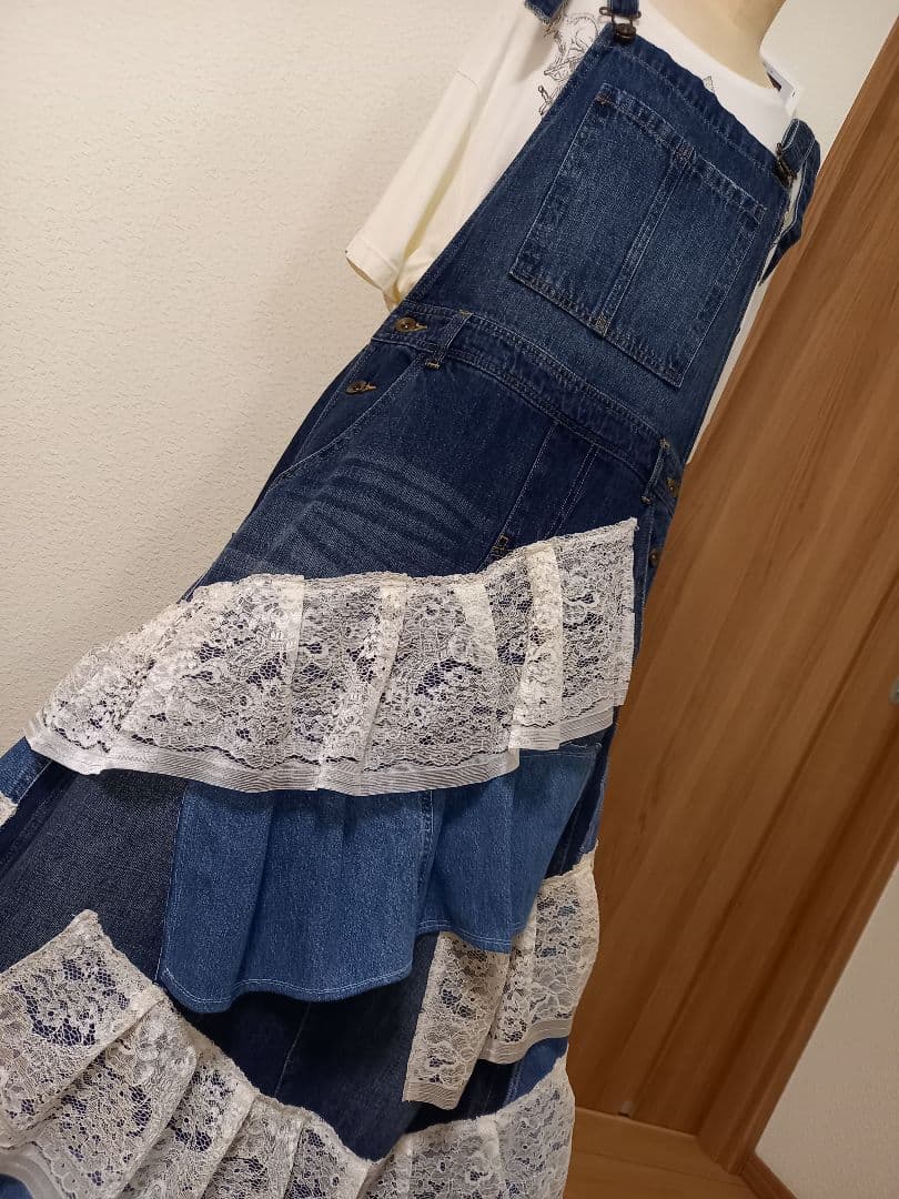 セール　デニムリメイク　フリフリフリルサロペット　一点物