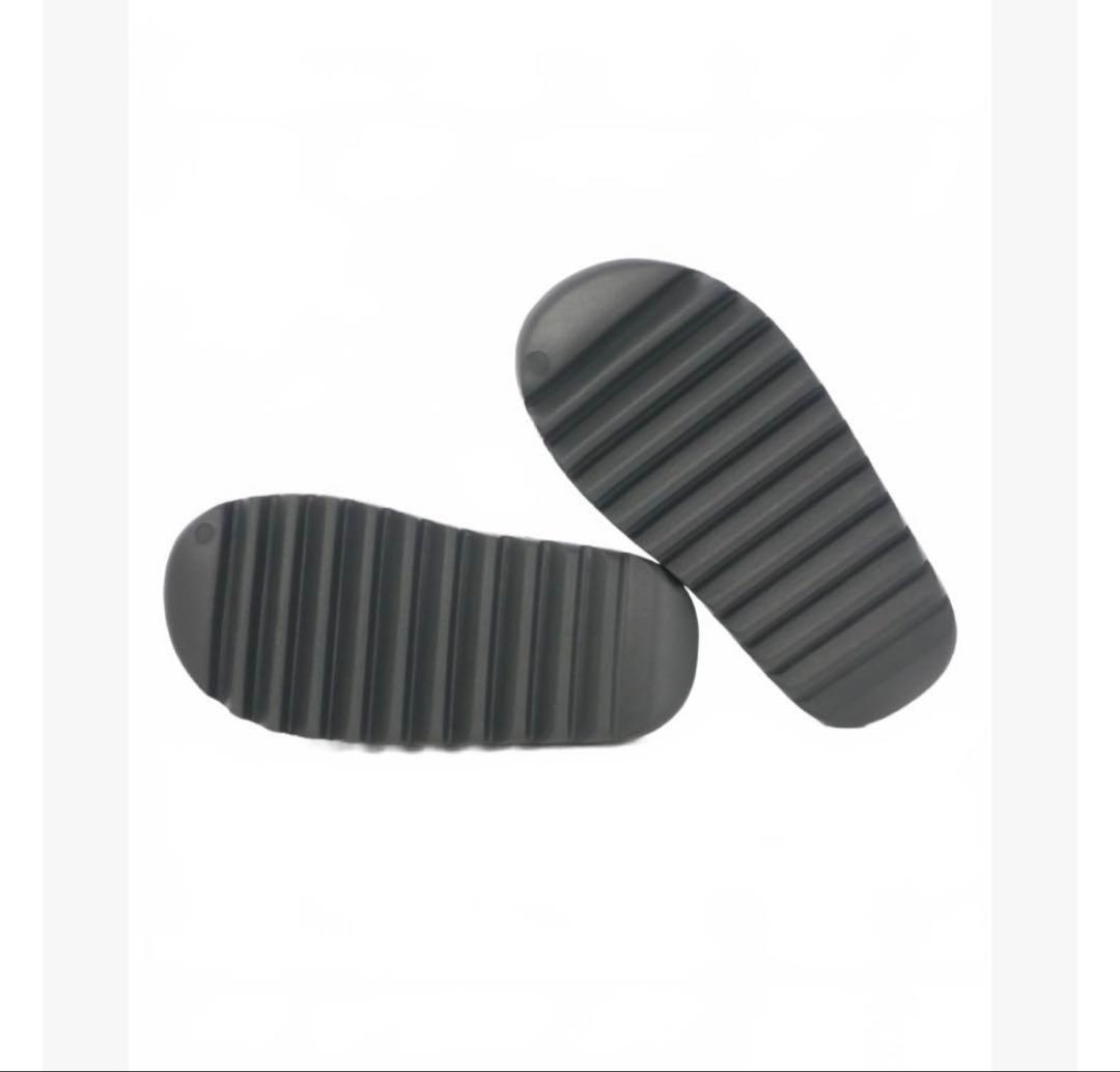 靴 YEEZY SLIDE Granite