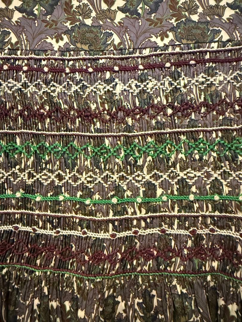 ボンポワン　ドゥセス　半袖スモッキングワンピース 10ans