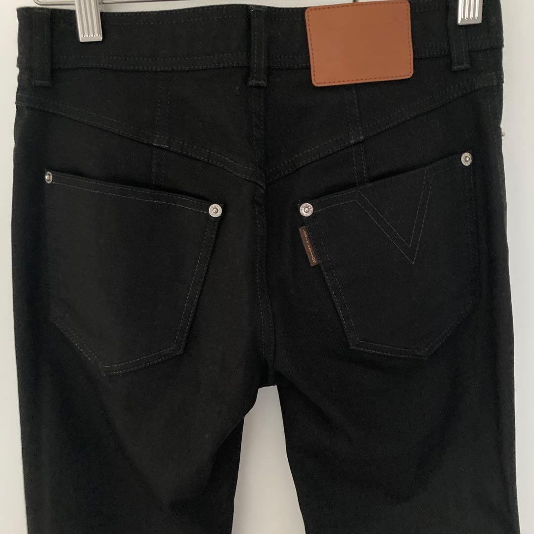 LOUIS VUITTON スリムフィット ブラックパンツ