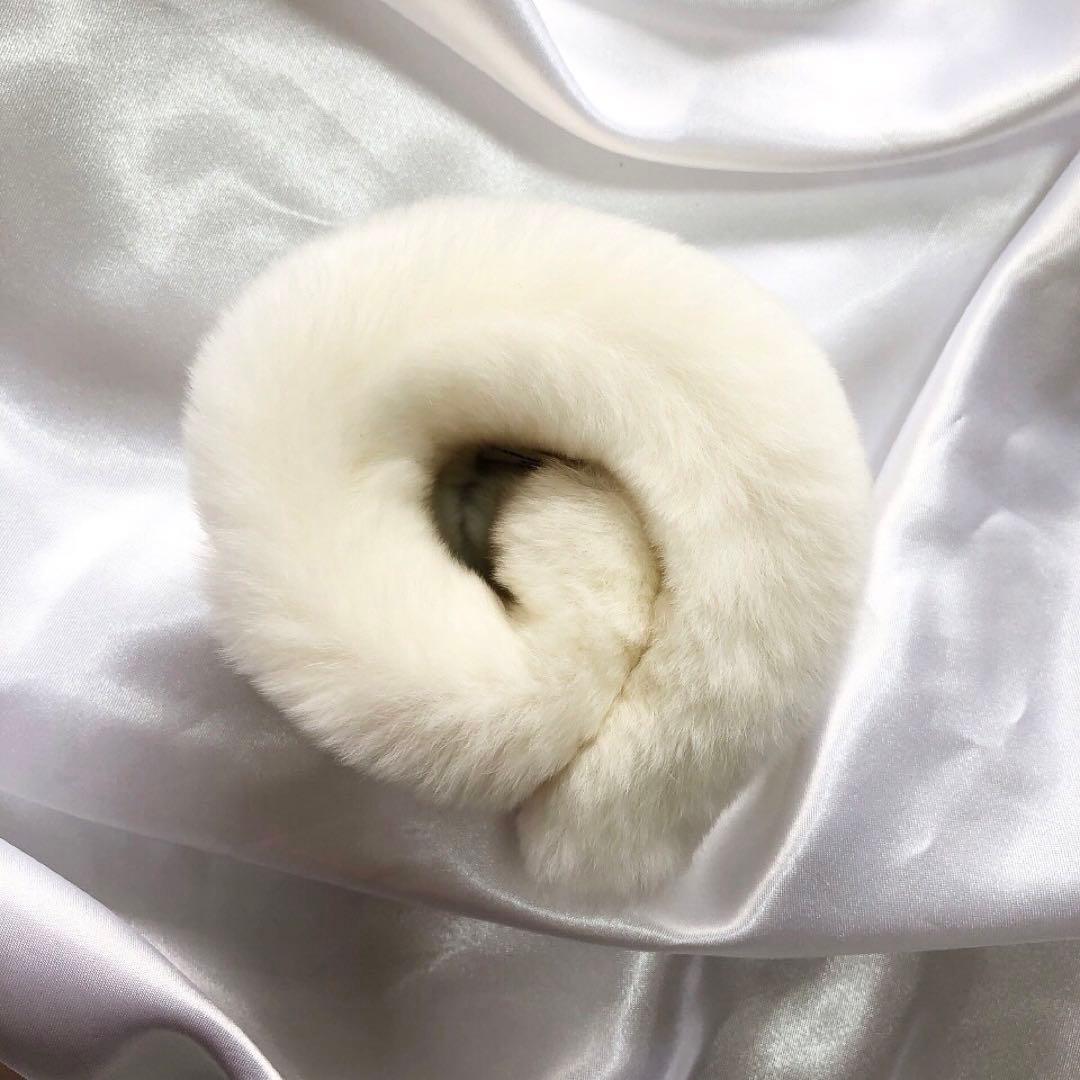 【美品】CHANEL シャネル リストバンド リアルファー ラビット 白