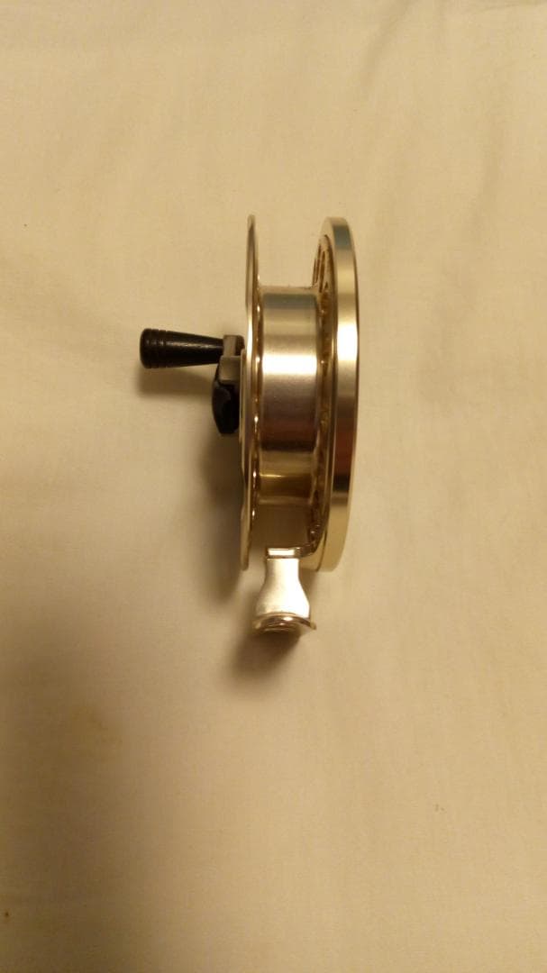 訳アリ　展示品　新品未使用　リョービ　メタロイヤル　チヌ８０８ＧＬ　ゴールド