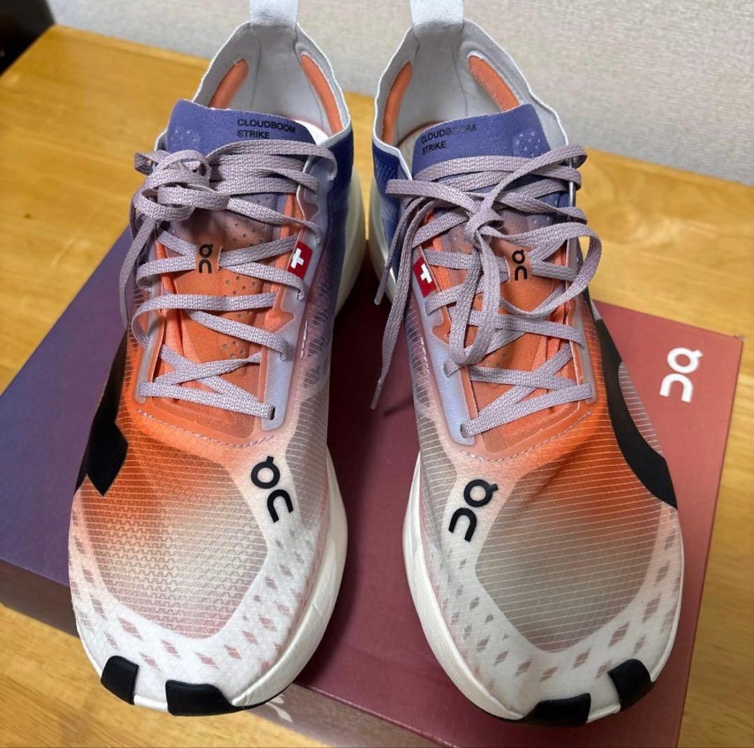 【新品】On Cloudboom Strike ランニングシューズ 26cm