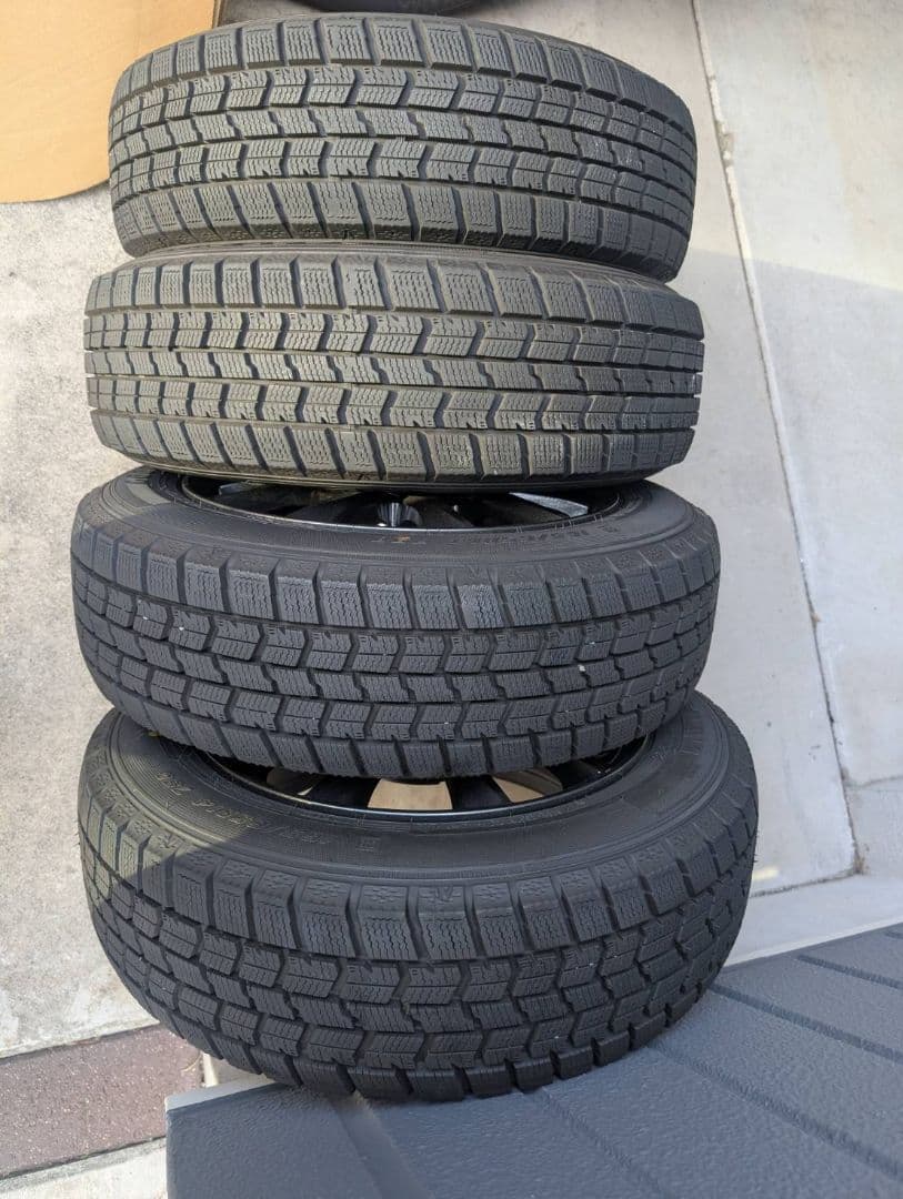 ルーミースタッドレスタイヤホイール付き