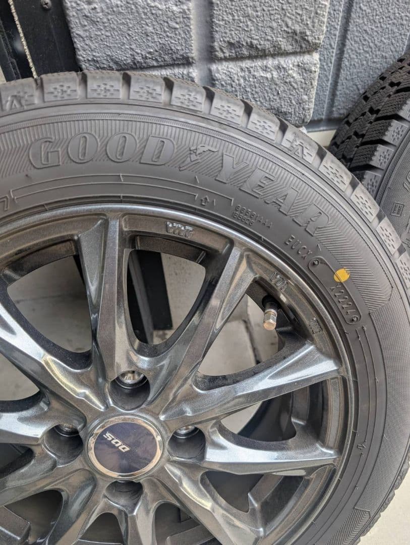 ルーミースタッドレスタイヤホイール付き