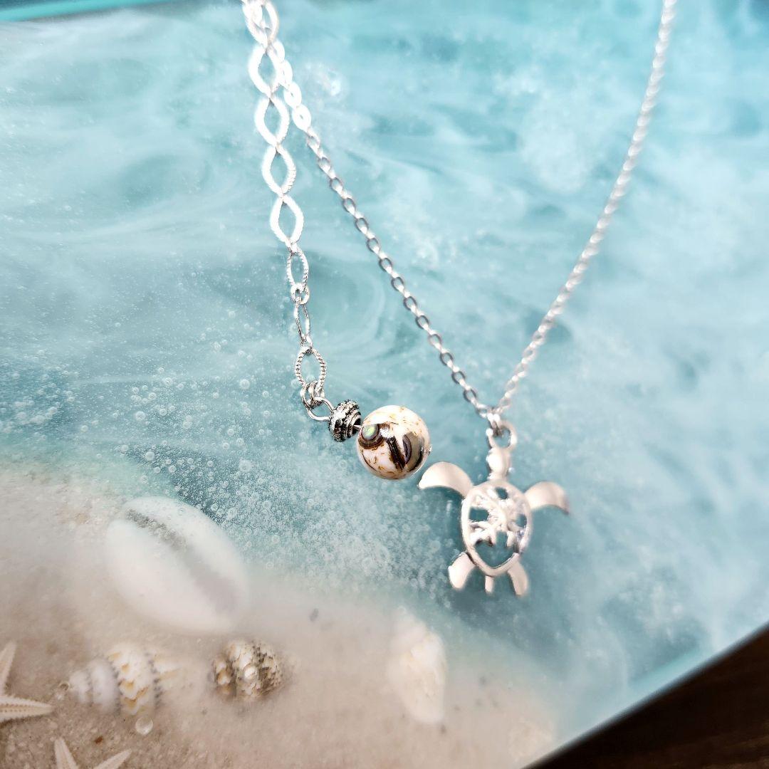 ホヌ ネックレス