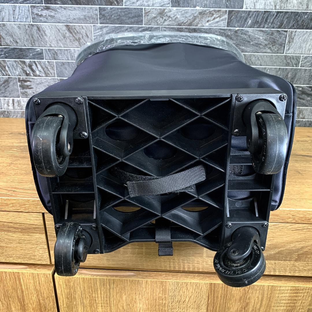 Shige　美品　スワニー ジップ　4輪　キャリーバッグ　車輪ストッパー付