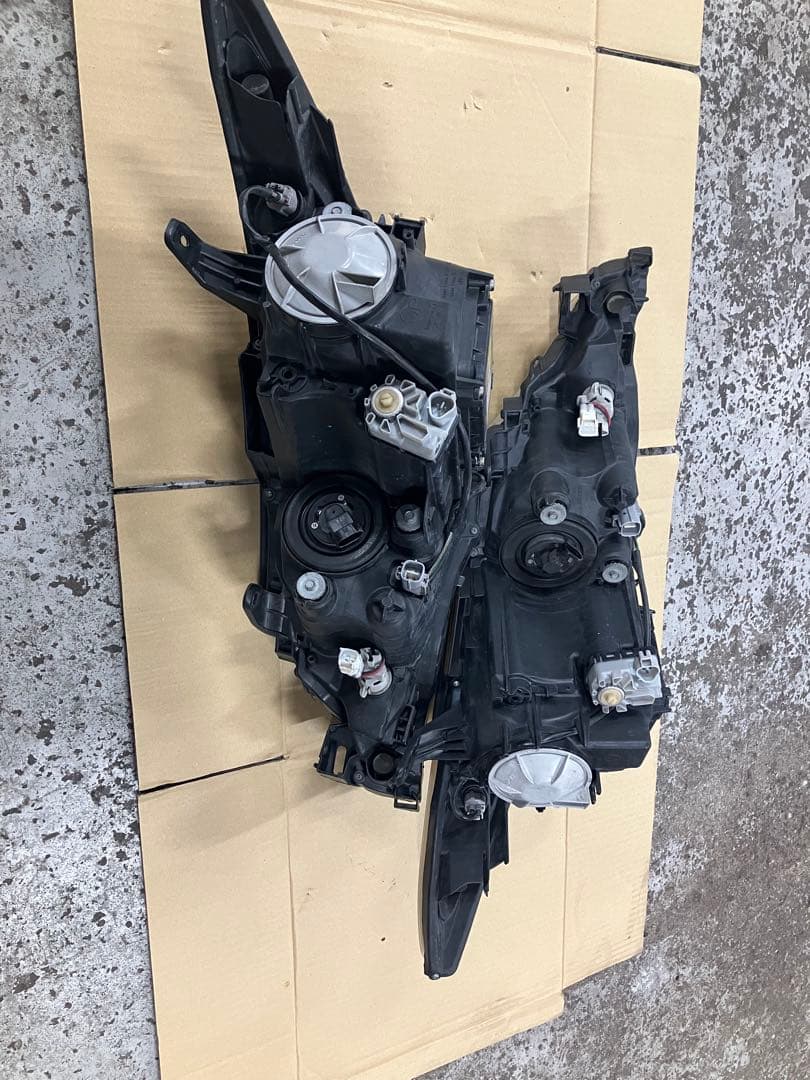 エスティマ50中期ヘッドライト HID 左右セット 中古