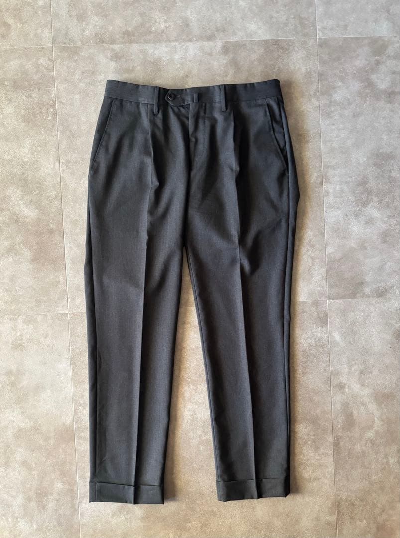 BEAMS Fの1プリーツ スラックス パンツ グレー(春夏用)