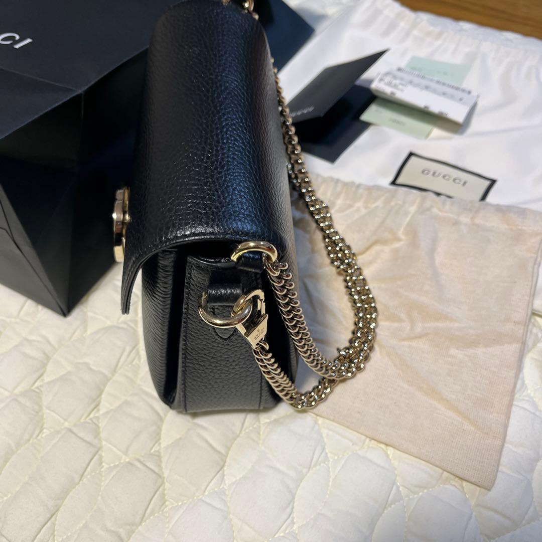 美品GUCCI ブラックショルダーバッグ GGロゴ
