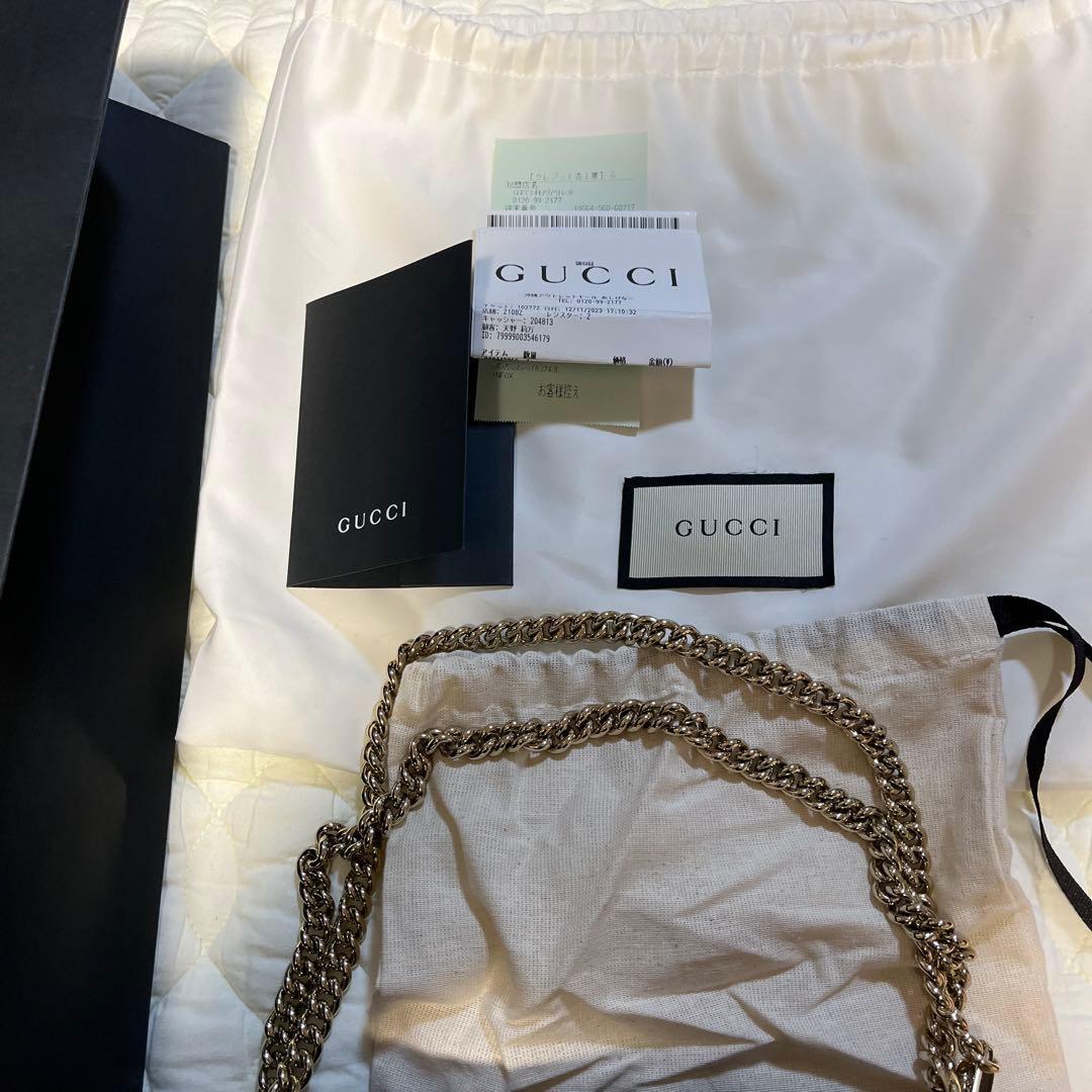 美品GUCCI ブラックショルダーバッグ GGロゴ