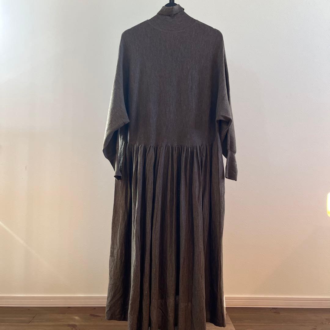 カレンソロジー　ブラウンウールハイネックギャザー ワンピース　ロングドレス