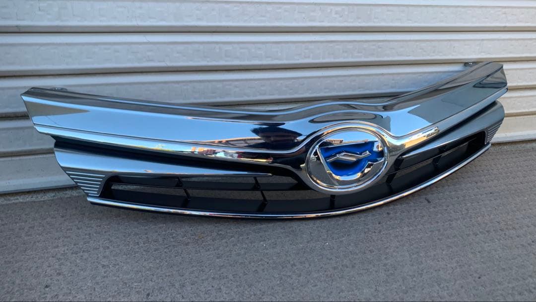 カローラ フィールダー 純正フロントグリル 新車取り外し