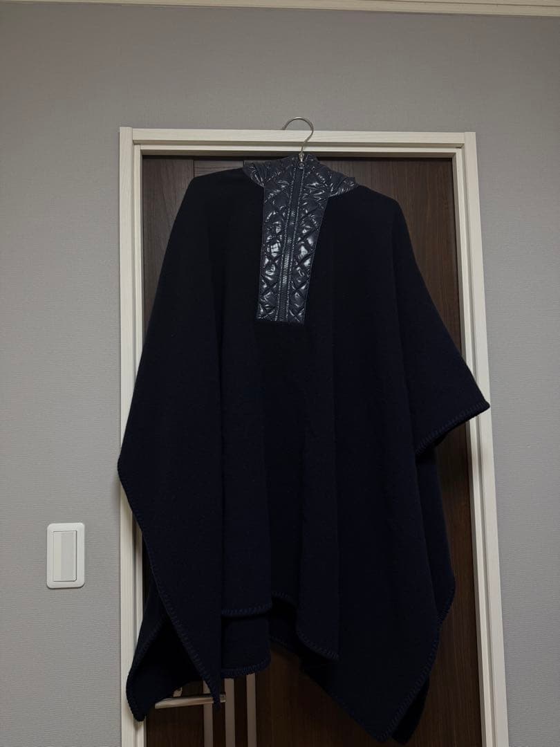 モンクレール　ポンチョ