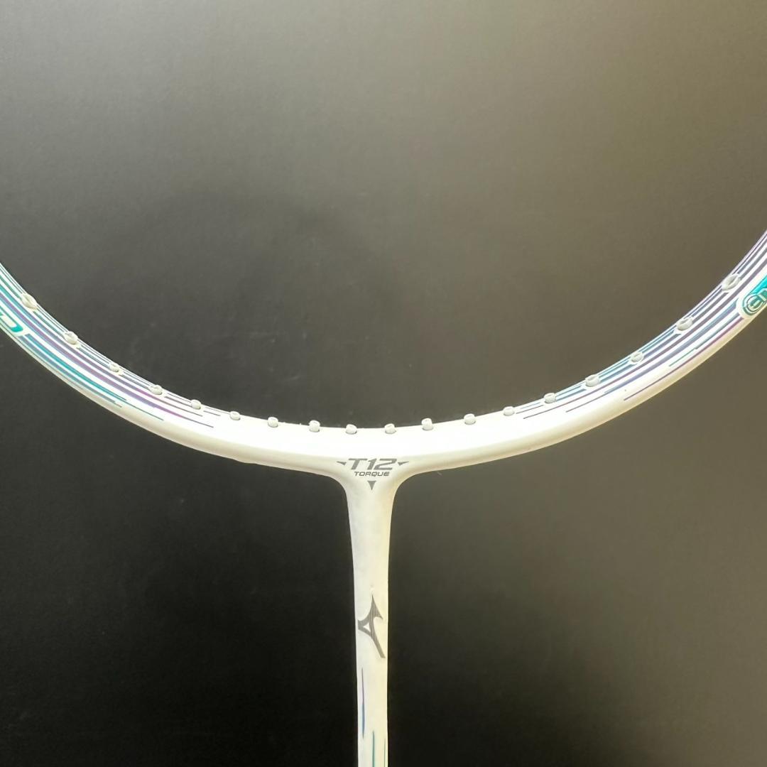 MIZUNO 　ミズノ　バトミントンラケット　アクロスピード６　MO-62