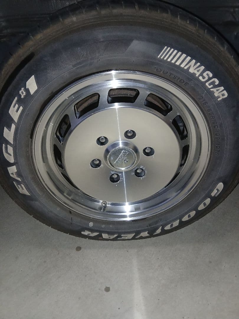 トヨタ　ハイエース　ラグテック ロコムーン 4本セット　車検対応　タイヤ付き