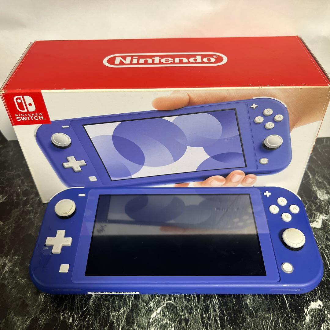 Switchライト　箱あり　充電コード付き　中古品