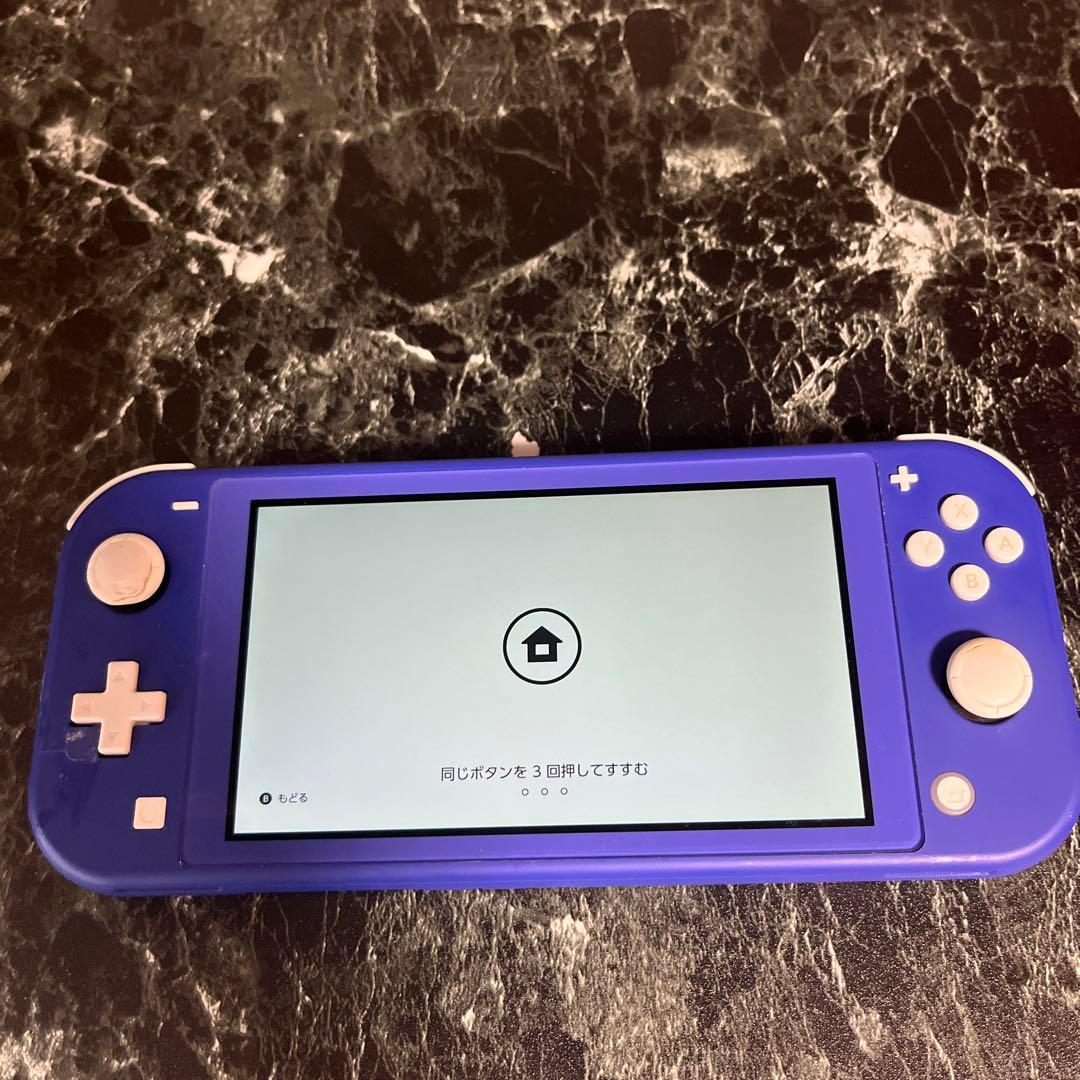 Switchライト　箱あり　充電コード付き　中古品