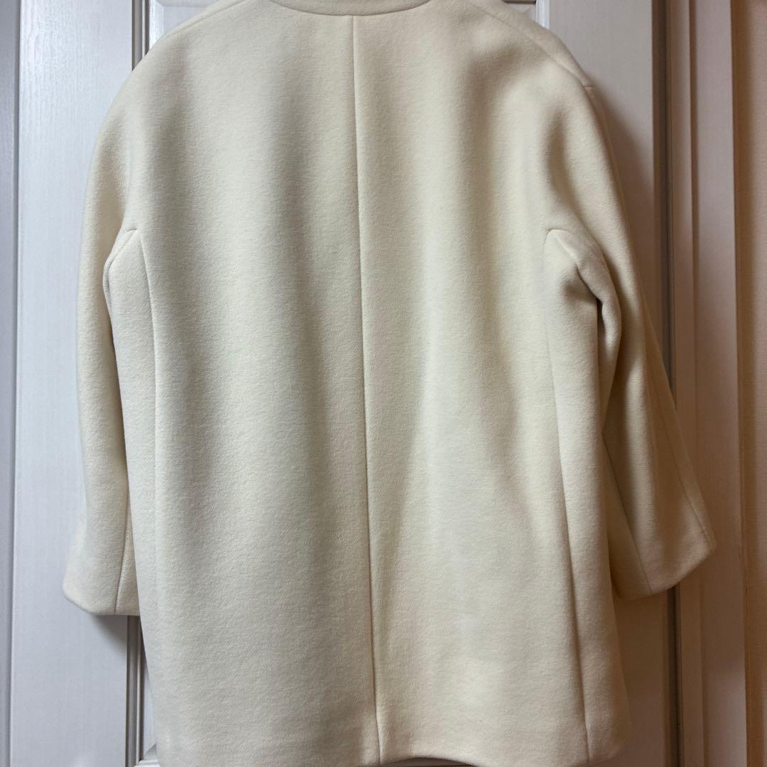 タグ付き　23区 44ホワイト ノーカラーコート　イタリア製
