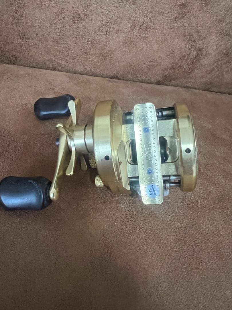 カルカッタ コンクエスト 200 ベイトリール ゴールド RH440