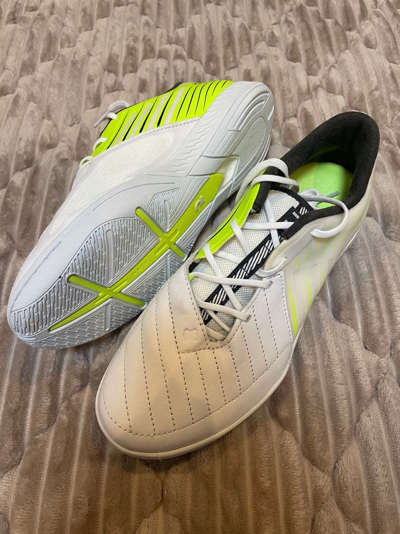 シューズ KIPSTA GINKA PRO FUTSAL 24.5