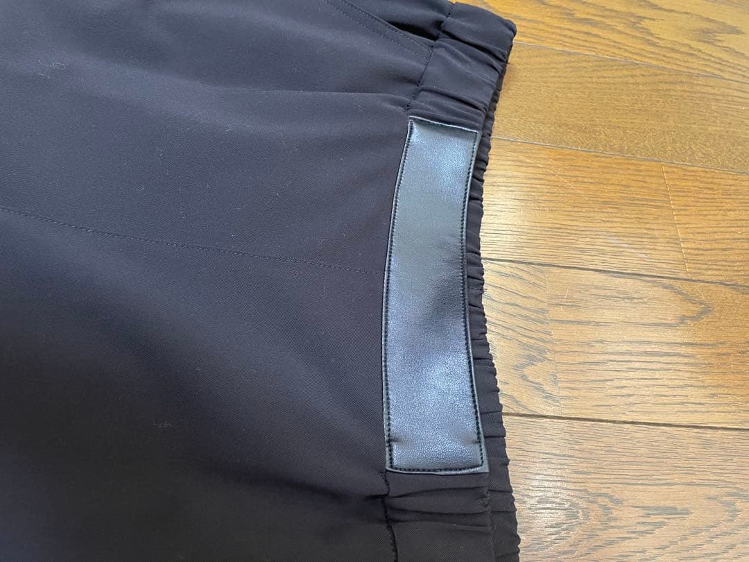 アルベロベロフレアパンツ 黒 刺繍付き