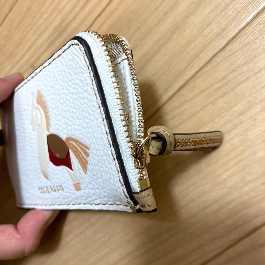 新品未使用　COLE HAAN カードケース　干支　馬　午年　白　ケース
