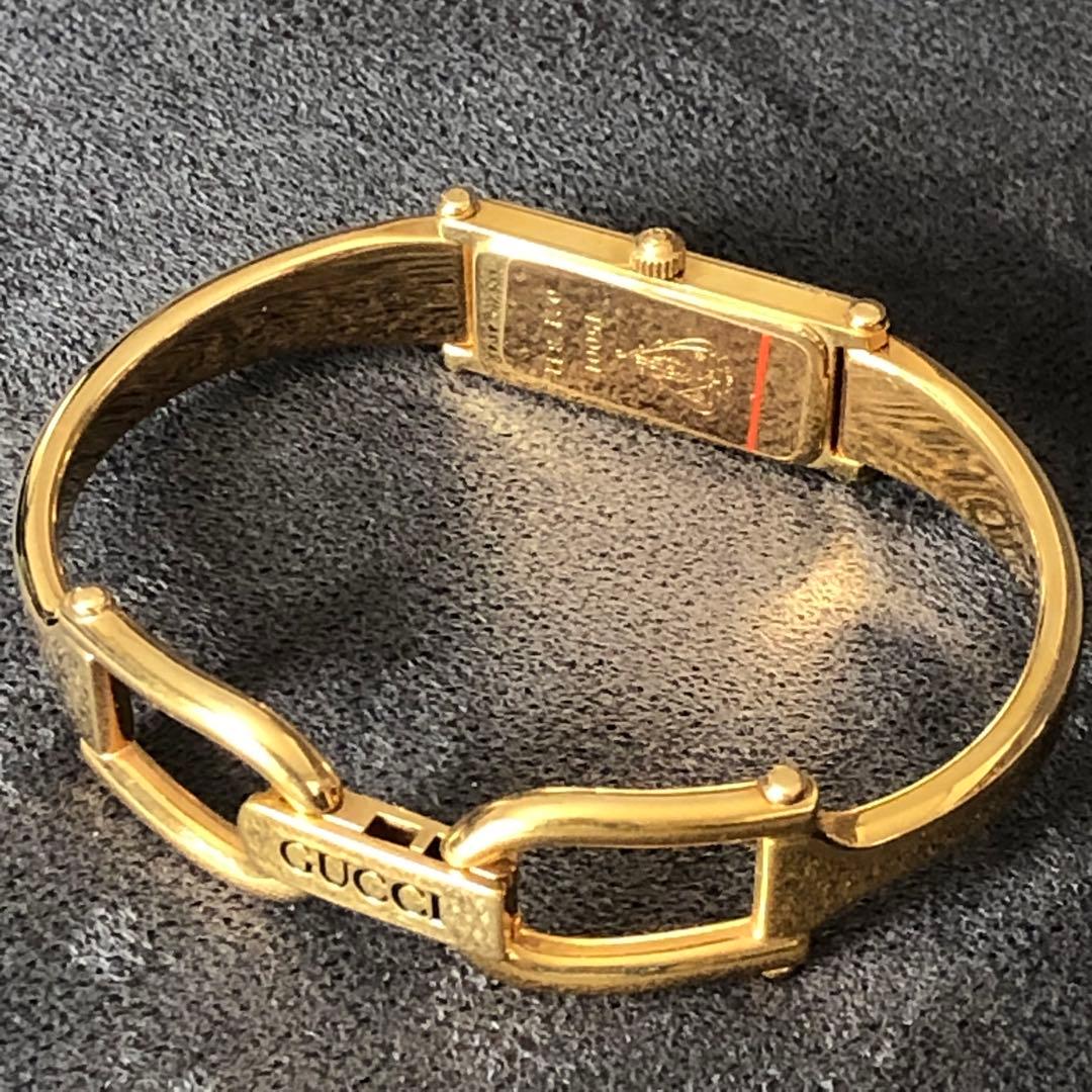 GUCCI 1500L バングル時計 黒文字盤 ゴールド