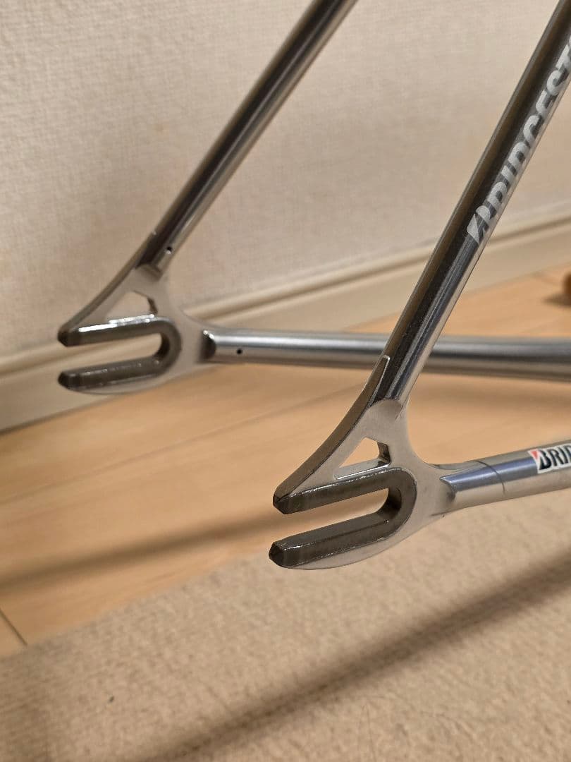 ブリヂストン ピストフレーム njs