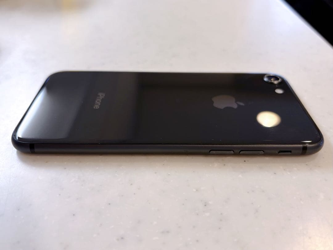 iPhone8 64GB スペースグレー SIMフリー