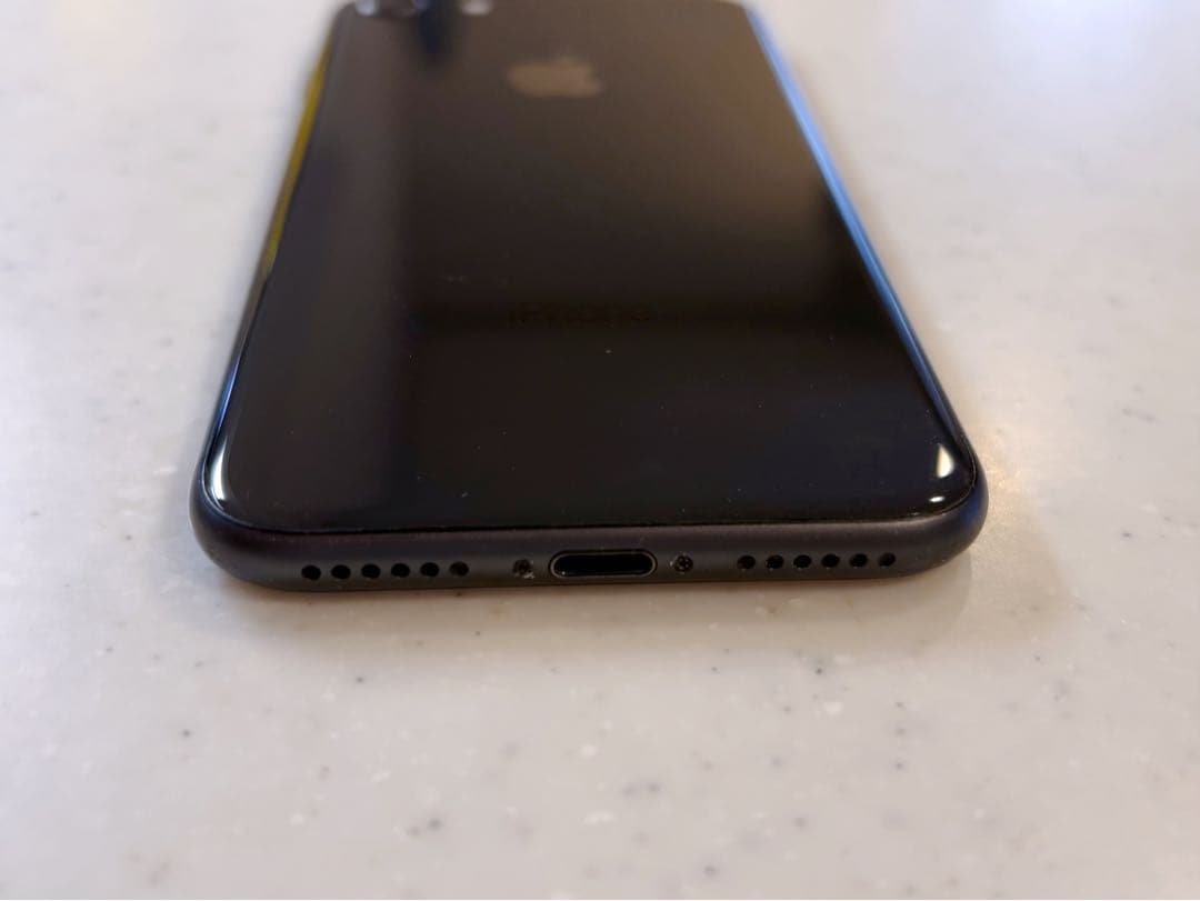 iPhone8 64GB スペースグレー SIMフリー