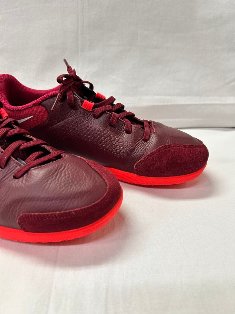 ☆【美品】NIKE TIEMPO フットサルシューズ サイズ 25.5cm