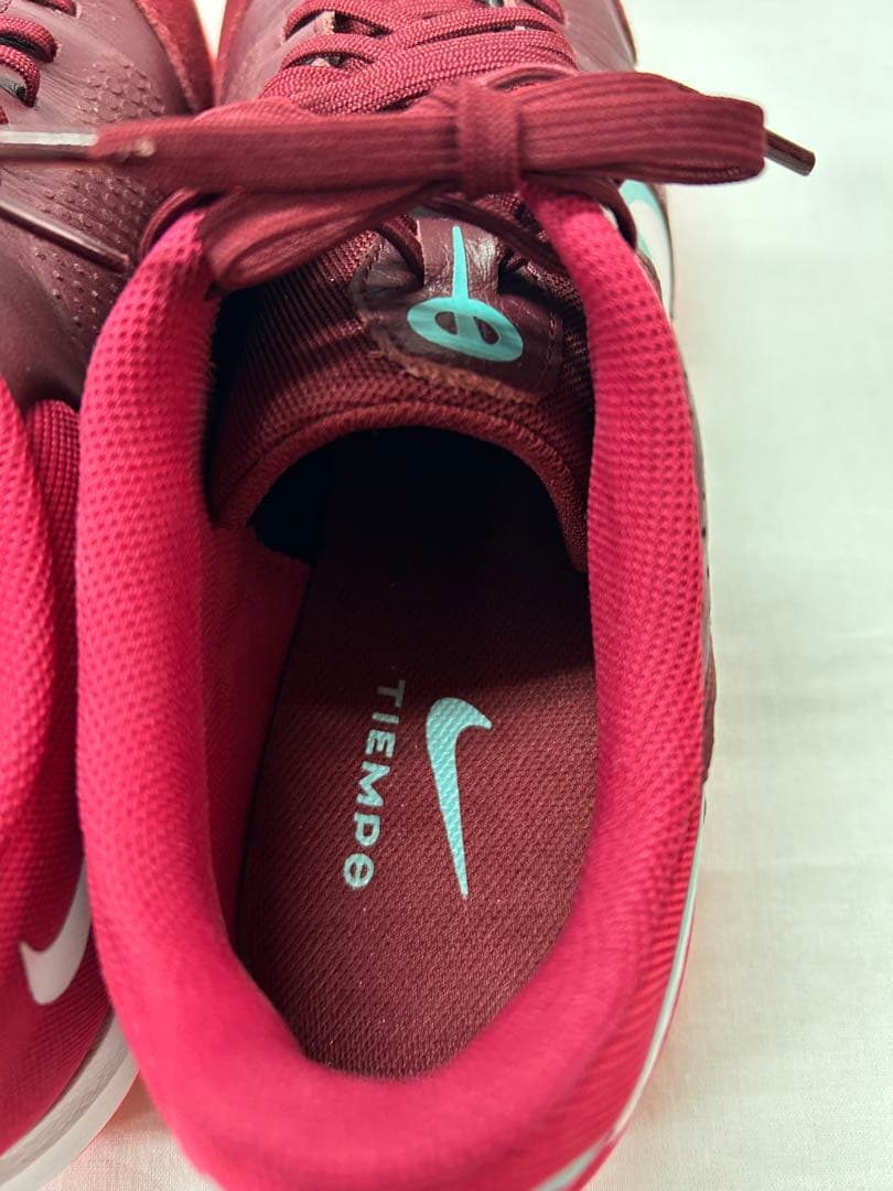 ☆【美品】NIKE TIEMPO フットサルシューズ サイズ 25.5cm