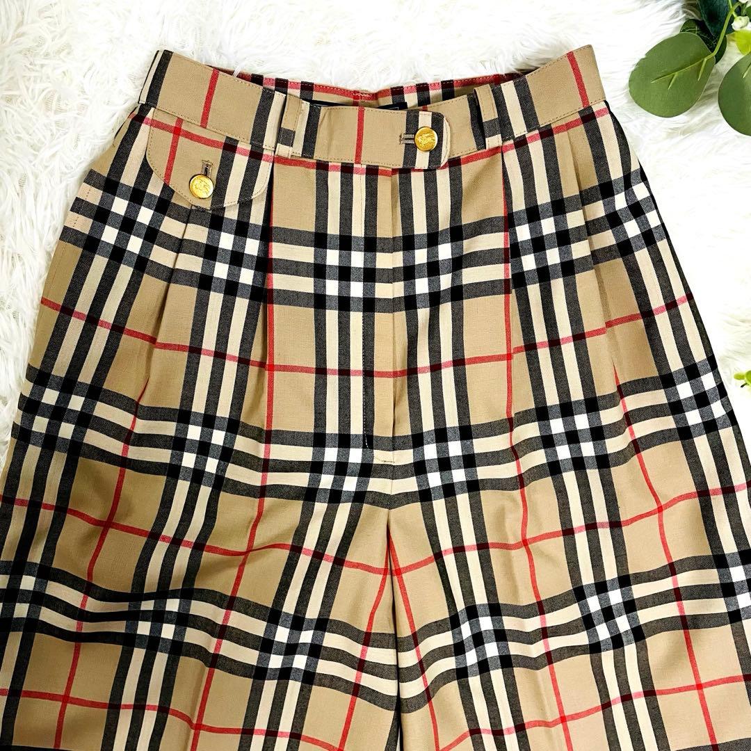 Burberrys　ショートパンツ　ノバチェック　ロゴ刻印ボタン
