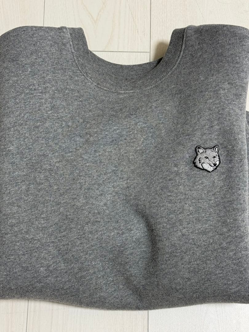 メゾンキツネ　スウェット　グレー