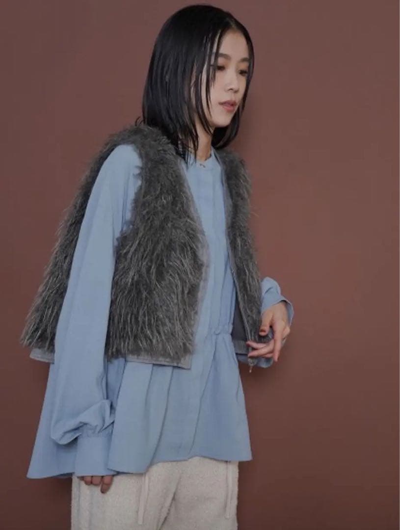 新品　CYAN TOKYO MIXファーZIPベスト