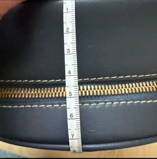 Tory Burchモノグラム 円形ショルダーバッグ ネイビー