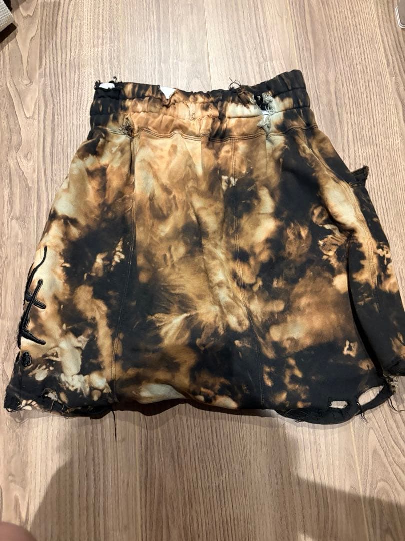 い*あ様 激レア　cvtvlistブリーチ　3D刺繍パンツ