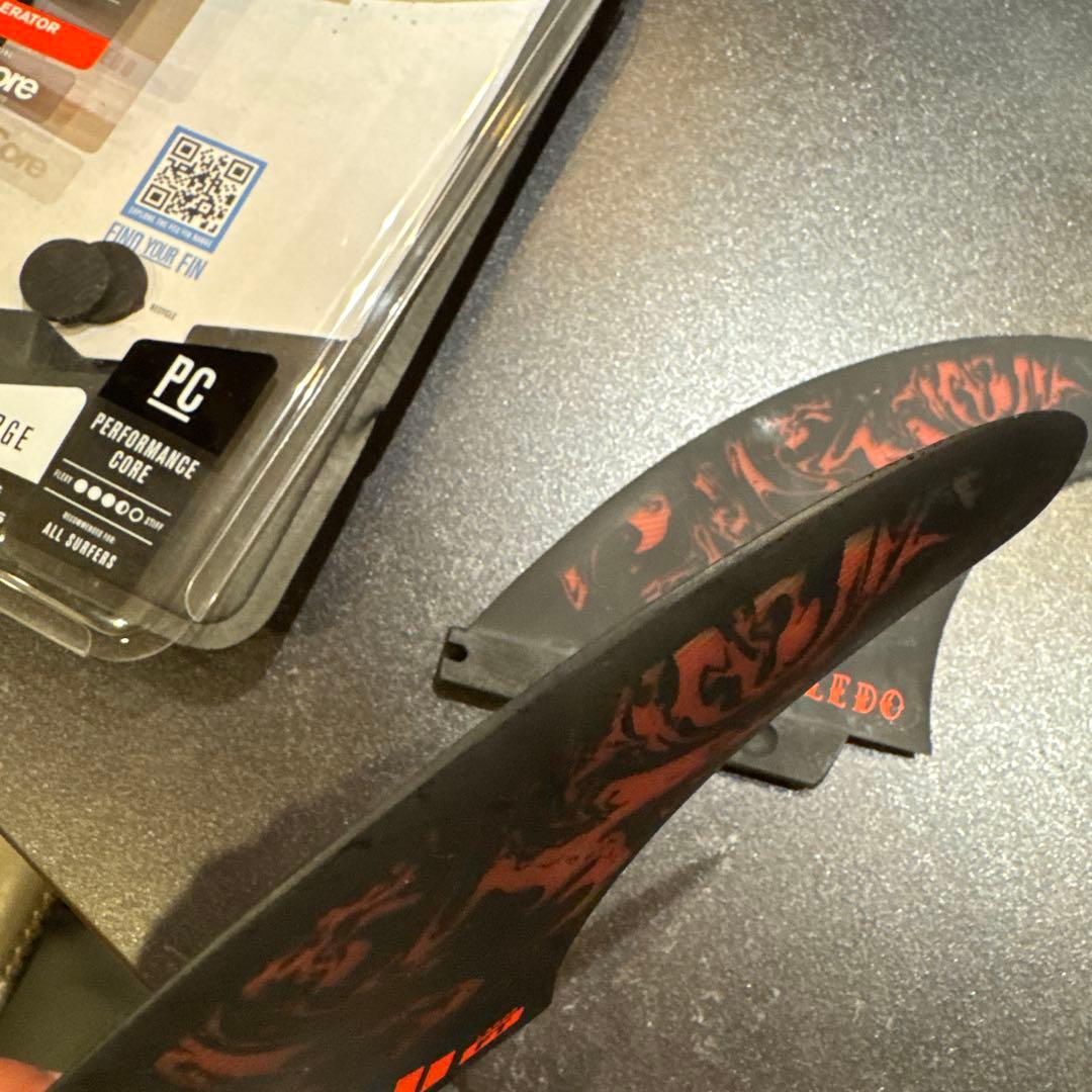 fcs2 フィリペトレド　トライ　フィン　Mサイズ