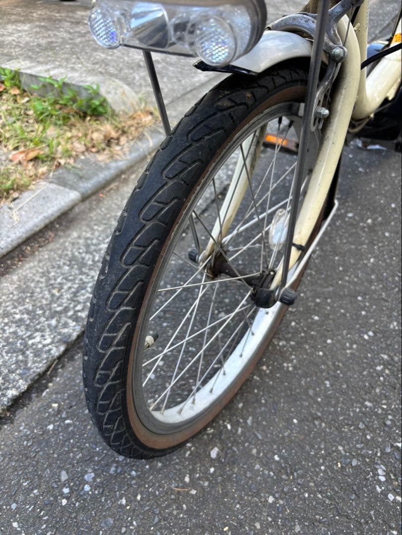 電動アシスト自転車 クリーム色 20インチ　高齢者オススメ