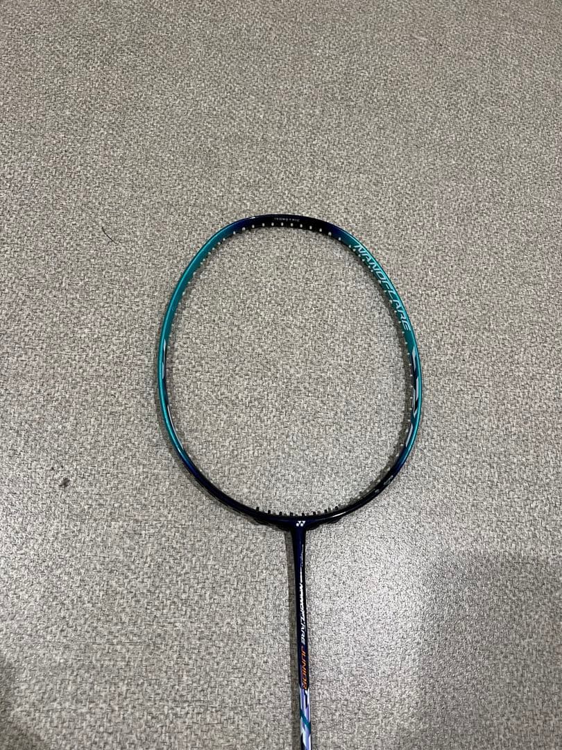 ラケット4本ヒビあり1本ヒビなし