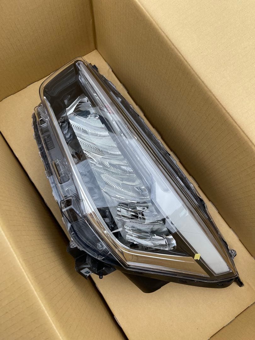 トヨタ ライズ ロッキー A200A A210A 純正 左 Lヘッド ライト