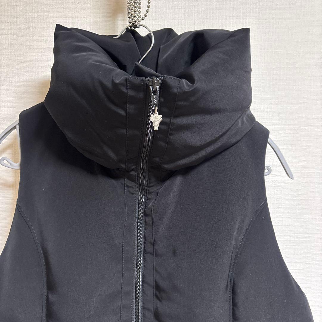 美品　ダウンベスト