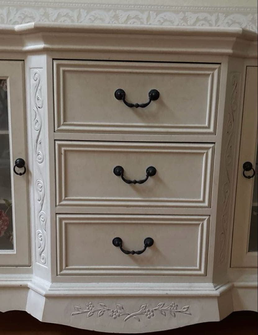 薔薇　キャビネット　サイドボード　白家具　猫足　アンティーク調　たのメル便可能