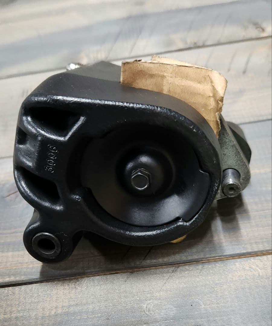 ハーレー　エボ純正キャリパー　　　　ブレーキパット新品　+　メンテ済